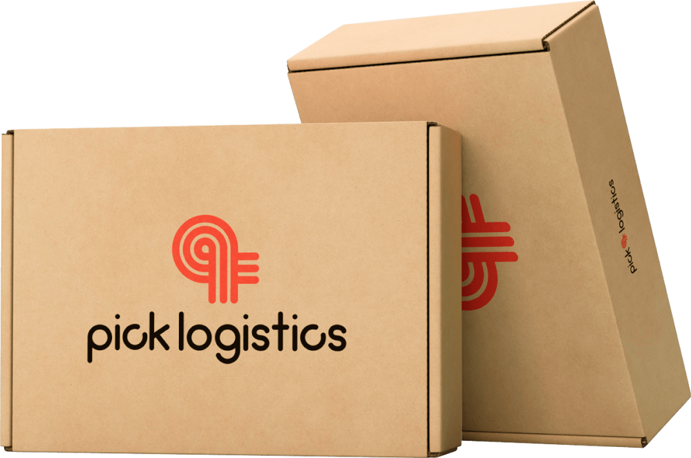 Cajas de los paquetes que se envían desde Pick And Logistics